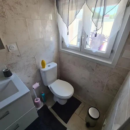 Avec Exterieur Prive Et Jacuzzi Narbonne
